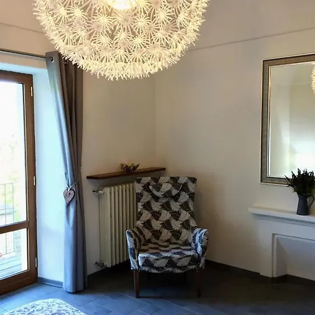 With Enclosed Garden * Cortemilia