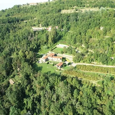 With Enclosed Garden * Cortemilia